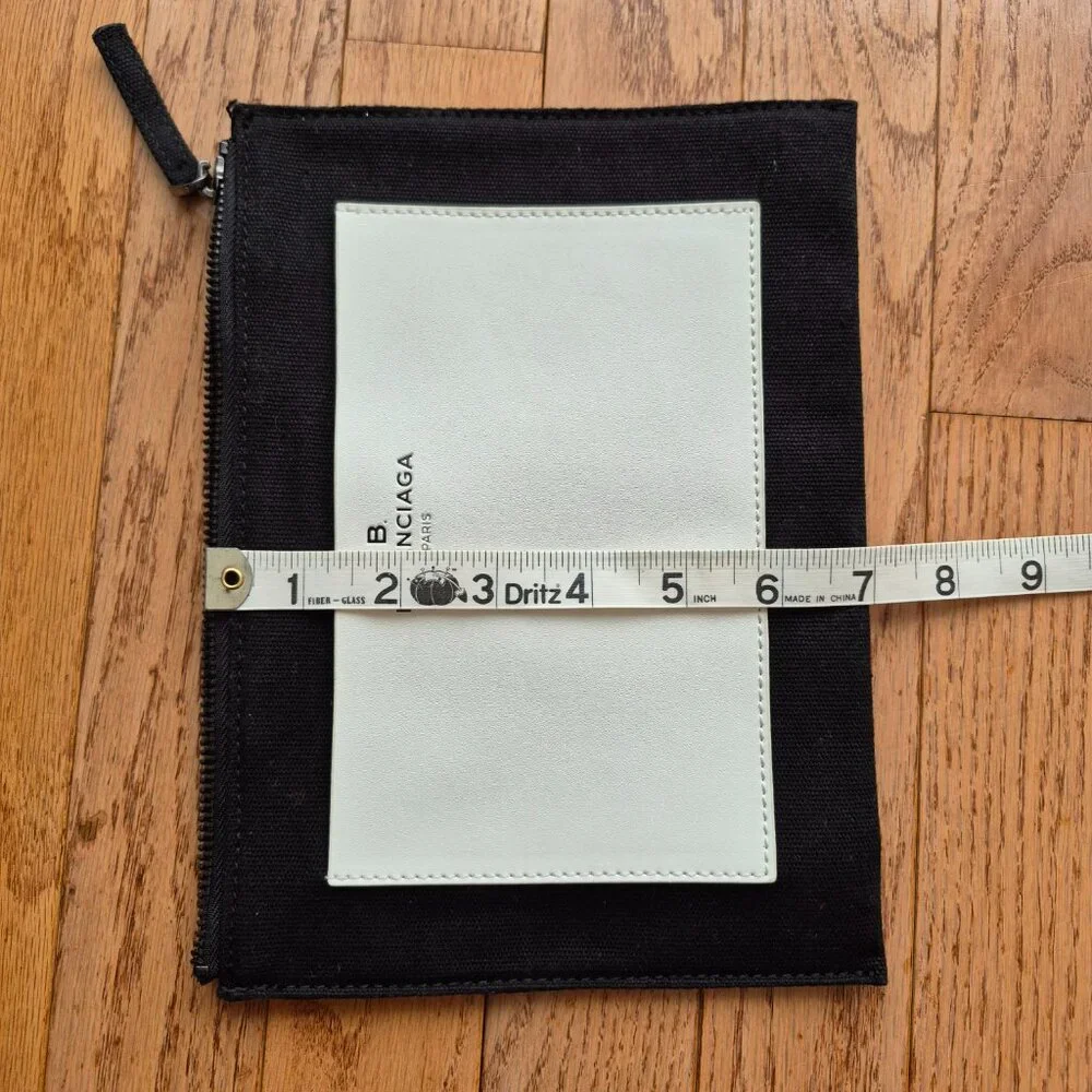 BALENCIAGA PARIS Multiuse Pouch Travel Zip Bag Clutch Black & White - Picture 9 of 9